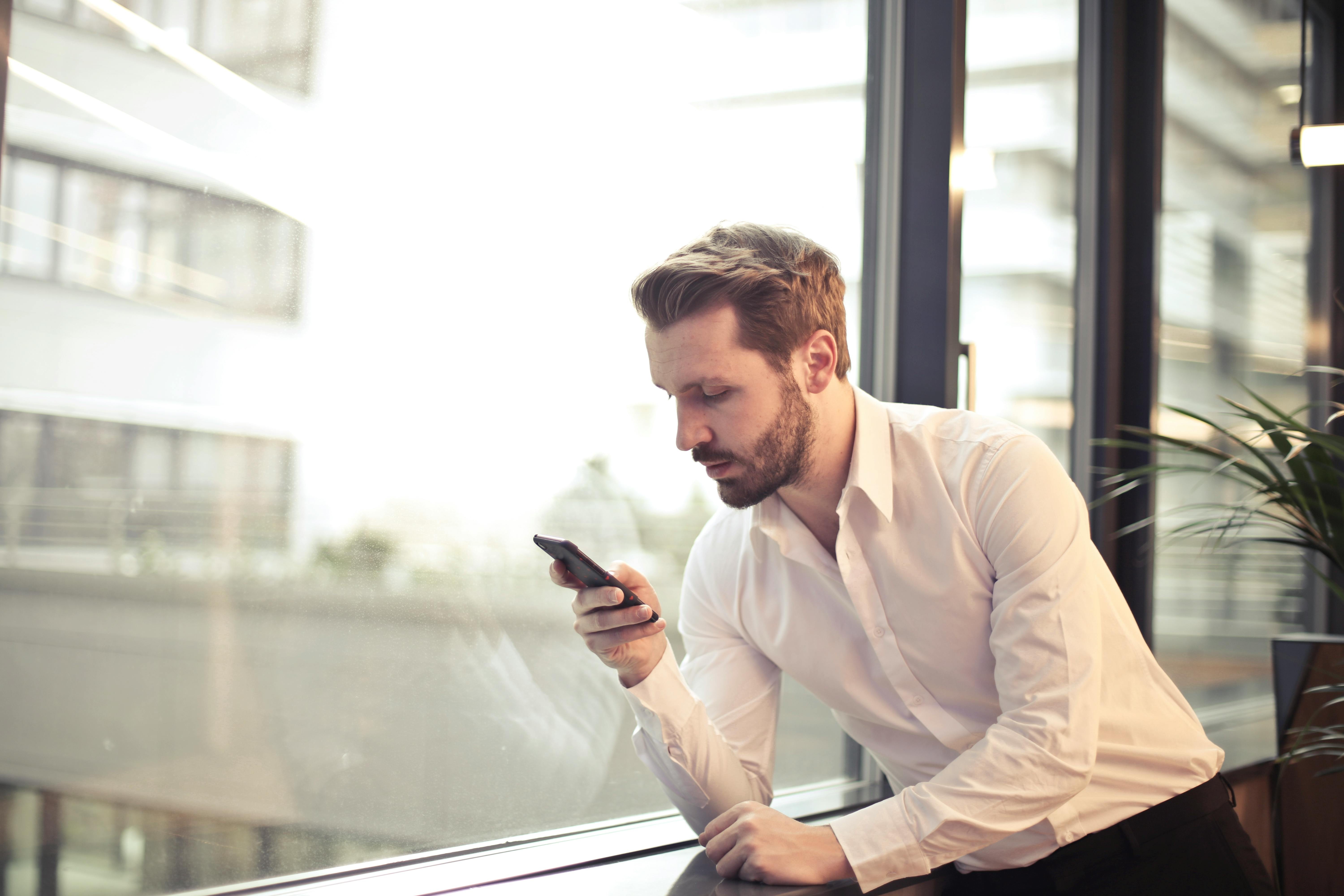 Será que a sua empresa oferece um atendimento ágil ao cliente? Veja os riscos dos retornos demorados e os principais sinais para identificar esse problema.